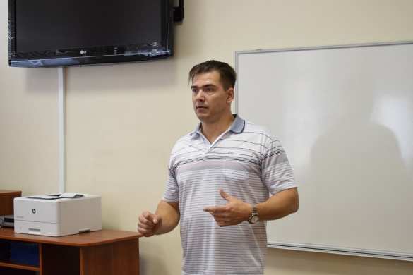 Финский журналист выступил с лекцией для филологов ЛНУ имени Тараса Шевченко (ФОТО) | Русская весна