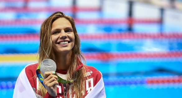 Российскую чемпионку по плаванию задержали в США | Русская весна