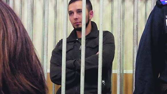 Украинца, порвавшего портрет Порошенко, посадили на 4,5 года | Русская весна