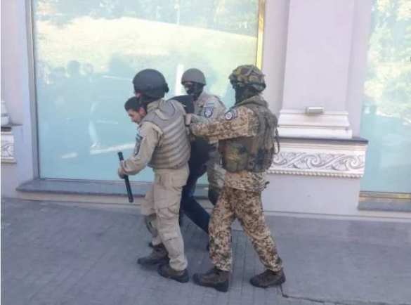 Люди Авакова застрелили при задержании подозреваемого в убийстве трех милиционеров | Русская весна