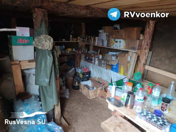 Армия России захватила оборудованную позицию ВСУ: бежавшие боевики бросили всё (ФОТО) | Русская весна