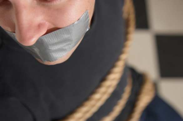 Назад в 90-е: В Киеве взяли в заложники известного правозащитника (ФОТО) | Русская весна