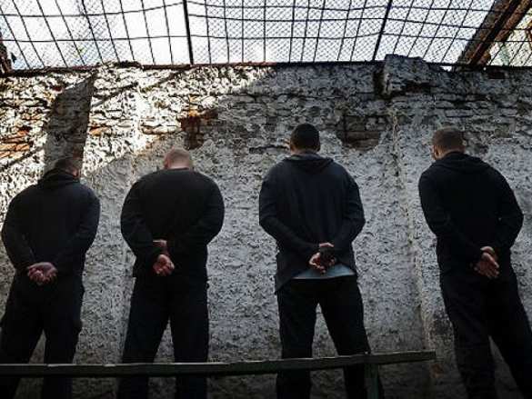 Киев сорвал передачу группы заключенных, пожелавших отбывать наказание на Украине | Русская весна