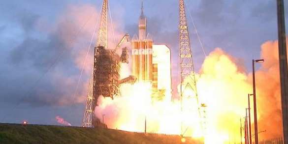 США вывели на орбиту военный спутник (ВИДЕО) | Русская весна