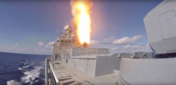 Российский фрегат выстрелил «Калибрами» в Чёрном море | Русская весна