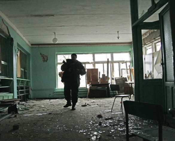 СРОЧНО: ВСУ обстреляли школу в пригороде Горловки | Русская весна