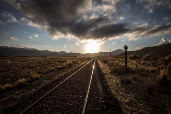 Российские военные укладывают новый ж/д участок в обход Украины | Русская весна