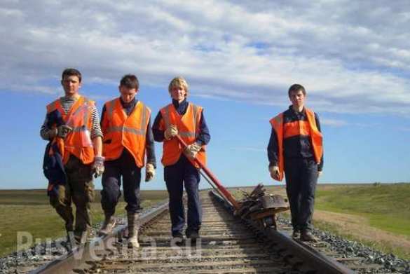 "Hardworking terrorists" restored Debaltsevo railway | Русская весна