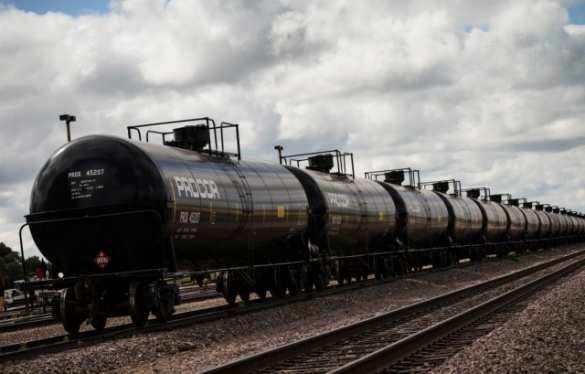 Из-за падения цен на нефть трейдеры вынуждены хранить сырьё в цистернах (ВИДЕО) | Русская весна