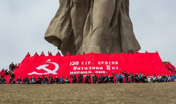 Лидер «Ночных волков» провезет Знамя Победы по Северному Полюсу | Русская весна