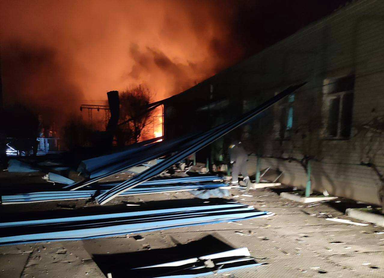 Нанесены удары по энергетике Одесской области: есть пожары и обесточивание (ФОТО) | Русская весна