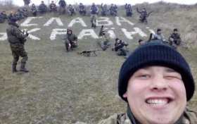 В Одессе отдыхающие на пляже украинцы фотографируются на фоне горящего корабля (ВИДЕО) | Русская весна