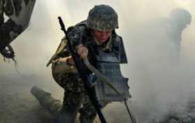 Кадры с Днепропетровщины: Последний уцелевший «всушник» на четвереньках уползает со своей позиции (ВИДЕО) | Русская весна